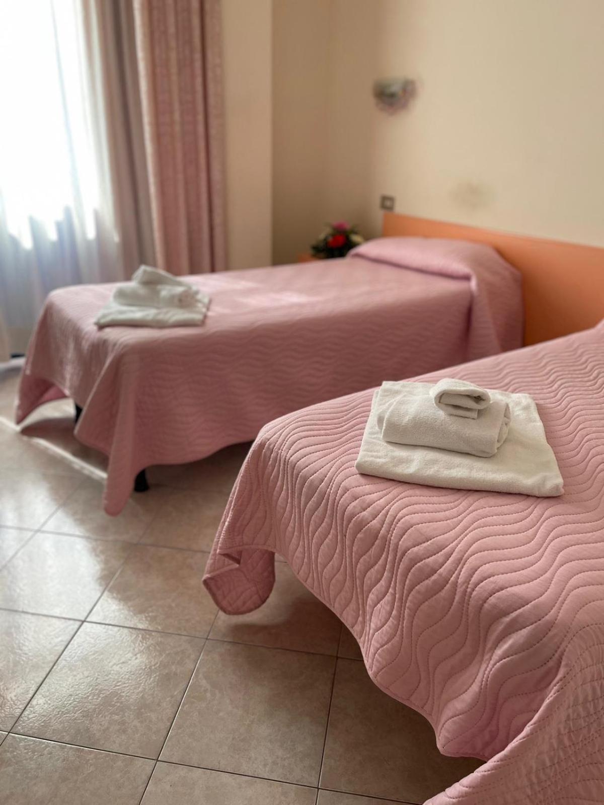 Hotel Michelangelo Реццато Екстер'єр фото