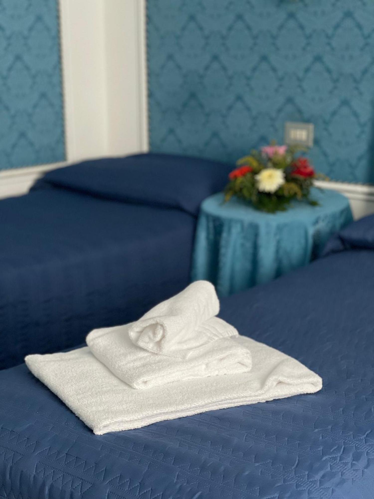 Hotel Michelangelo Реццато Екстер'єр фото