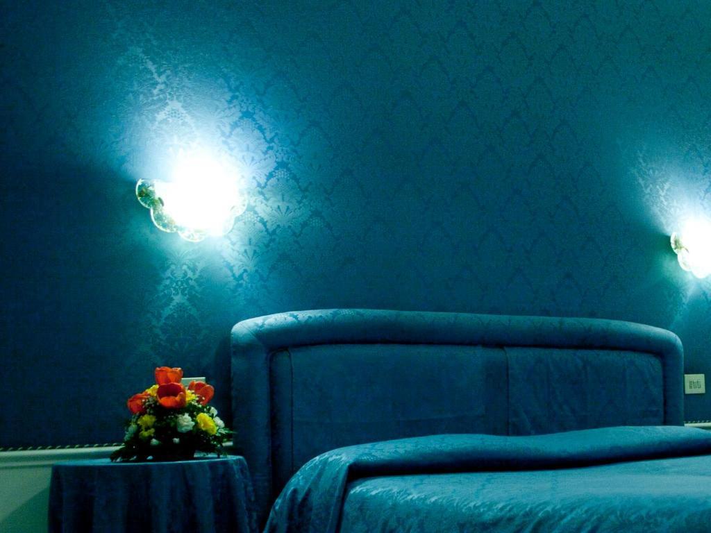 Hotel Michelangelo Реццато Екстер'єр фото