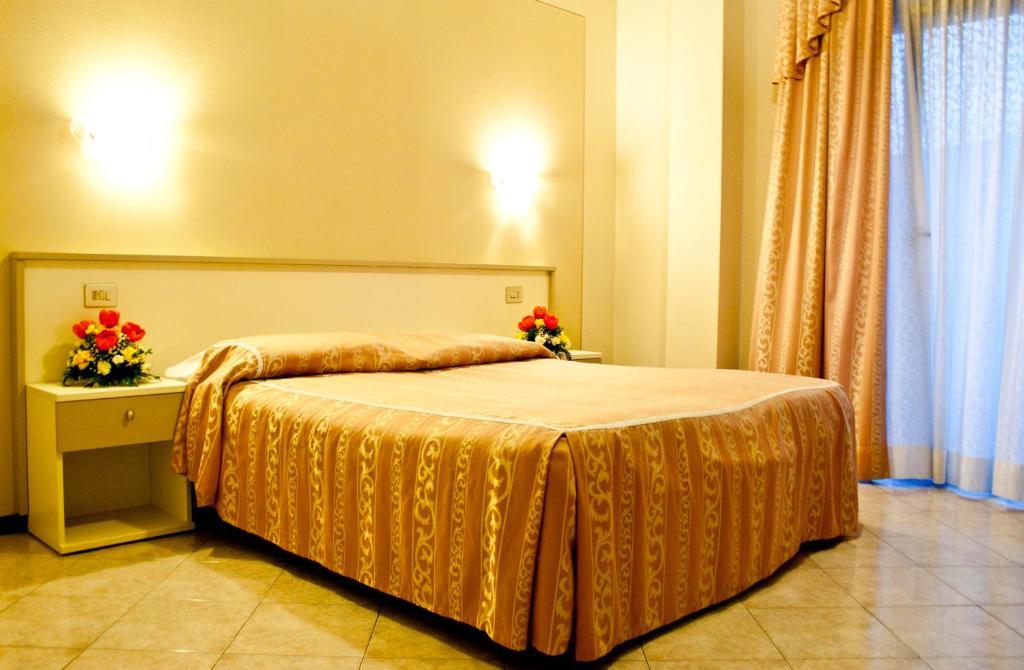 Hotel Michelangelo Реццато Екстер'єр фото