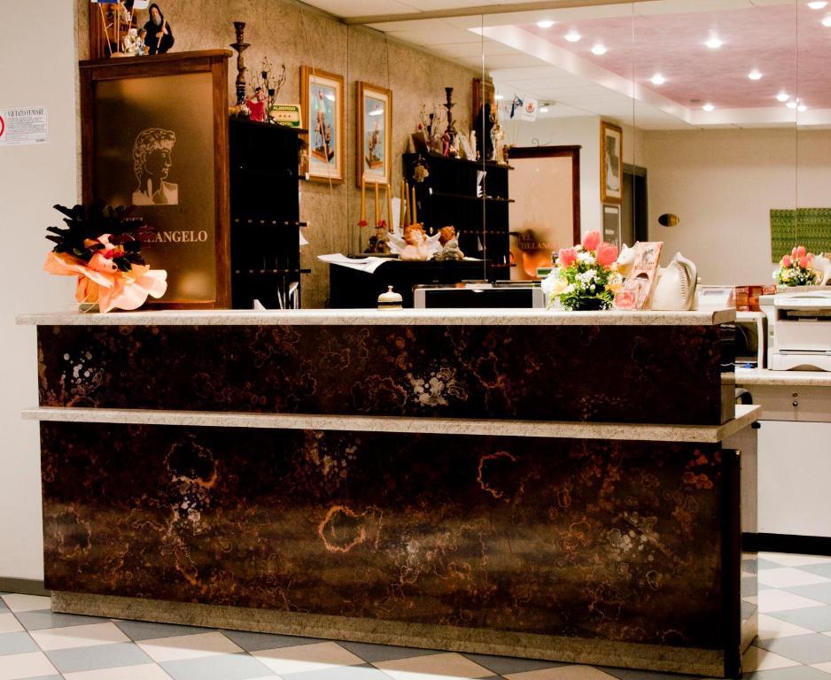 Hotel Michelangelo Реццато Екстер'єр фото